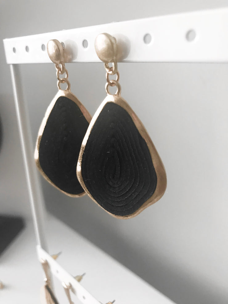 Swirl Cork Teardrop Earrings | Black